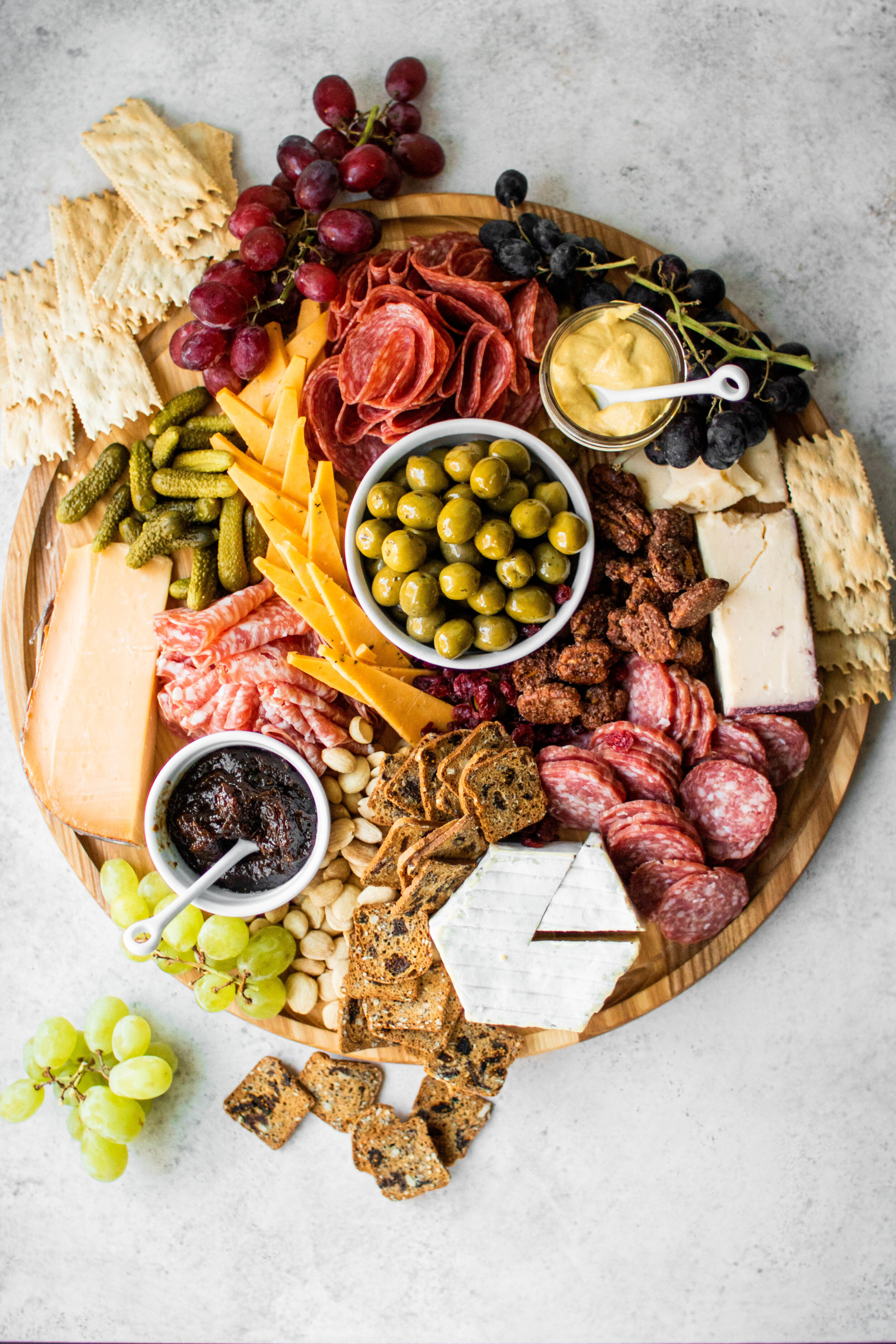 How to Build a Charcuterie Board