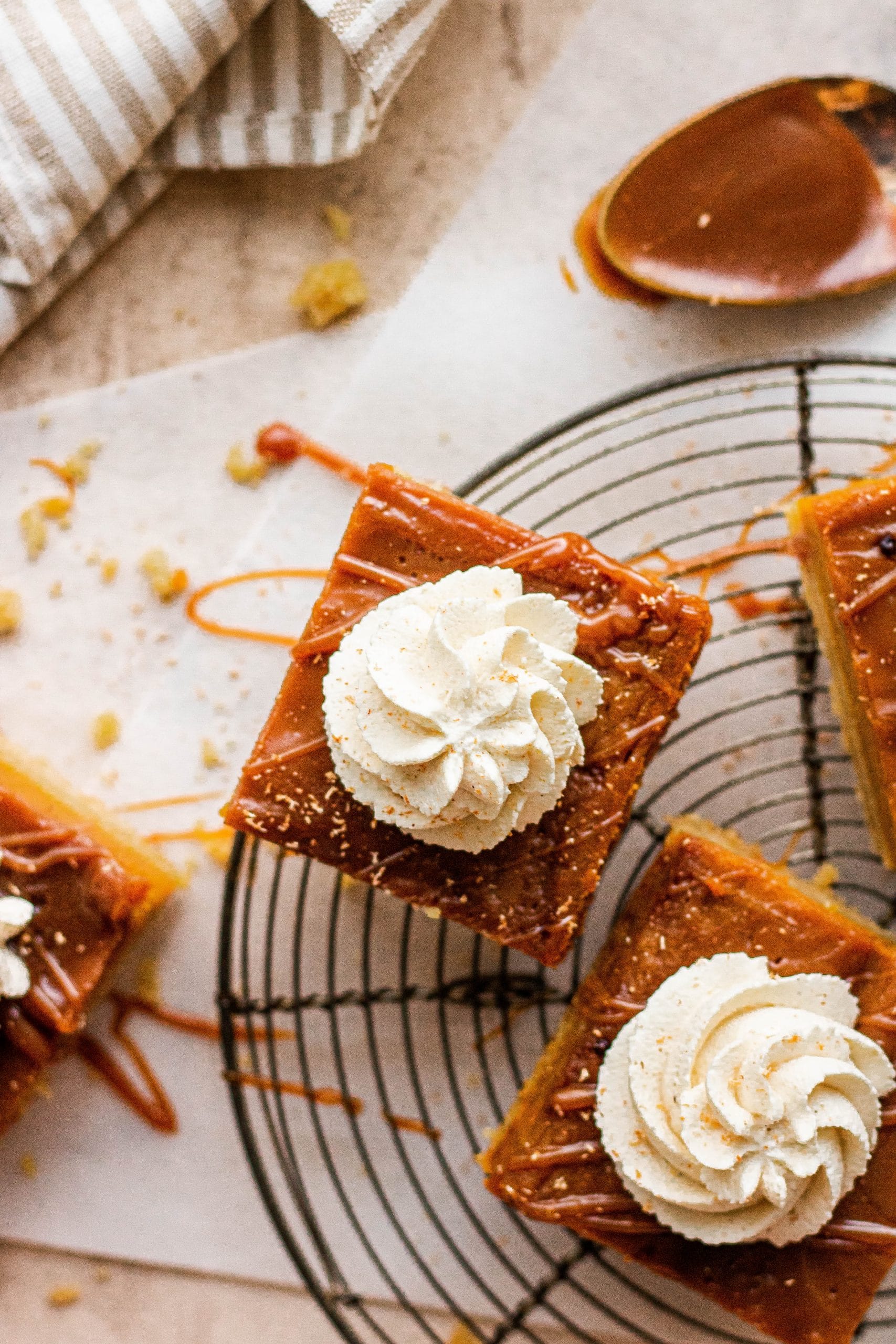 Pumpkin Pie Bars - Thanksgiving Dinner Guide