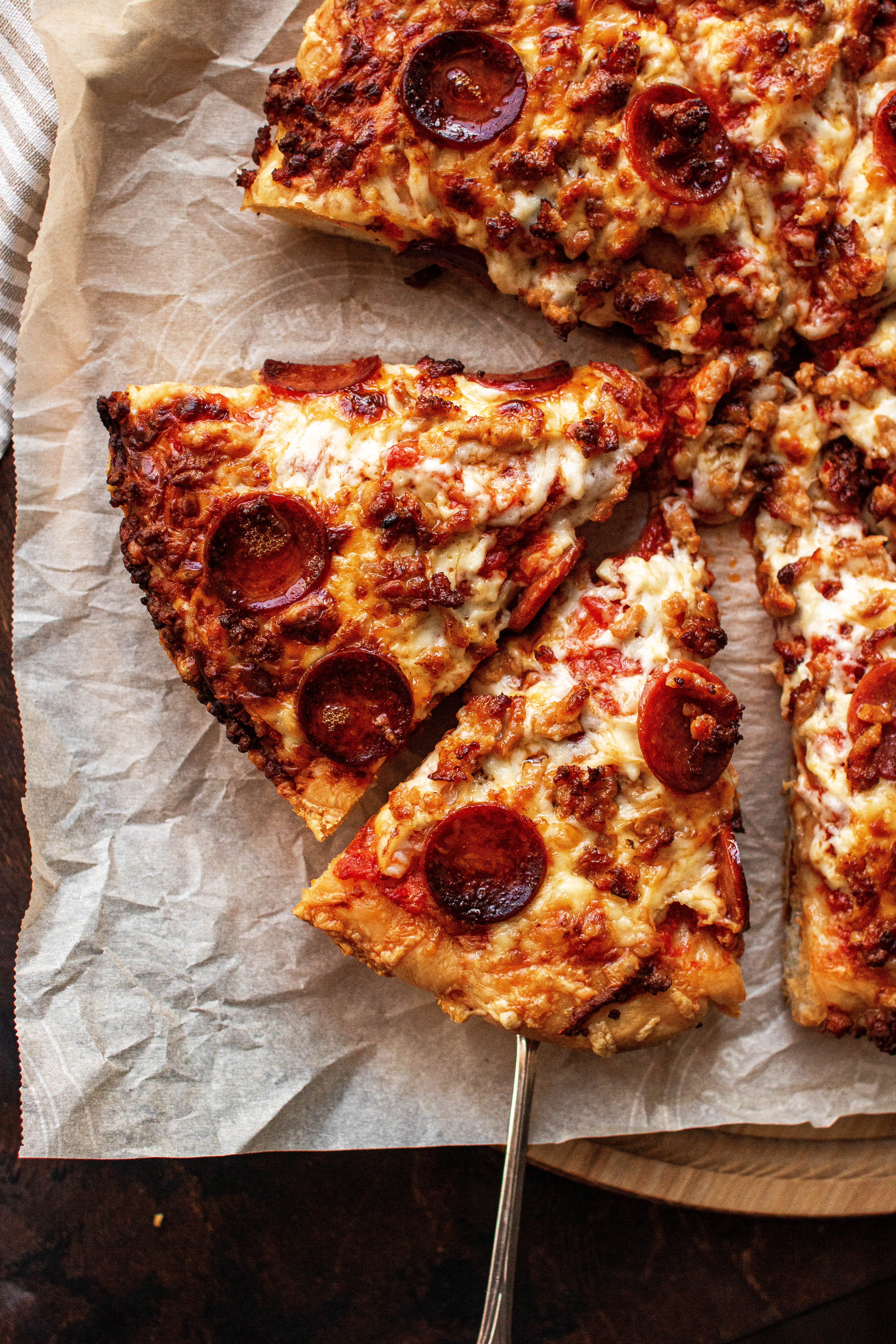 How To Make Cast Iron Skillet (Pan) Pizza - Thursday Night Pizza