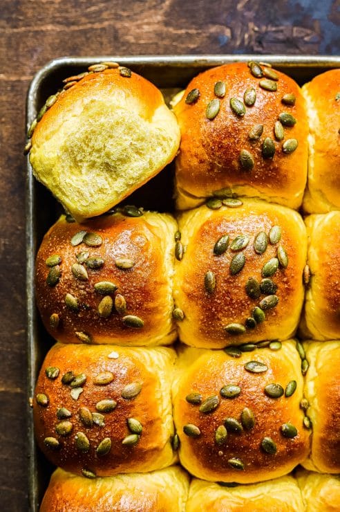 honey pumpkin dinner rolls - Classic Thanksgiving Menu