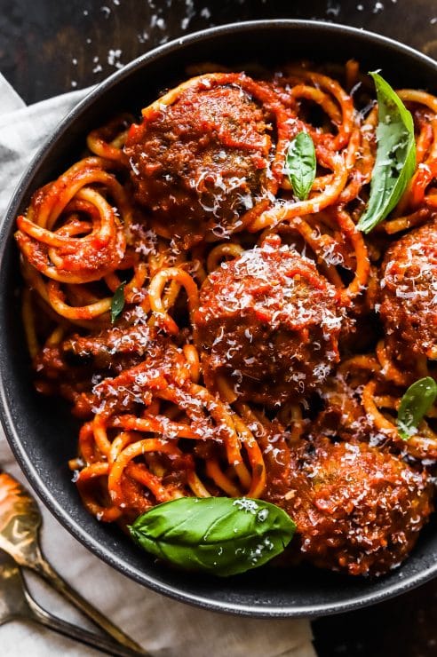 classic spaghetti and meatballs recipe - 10 Cozy Dinner Ideas