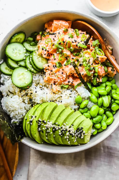 spicy salmon sushi bowls