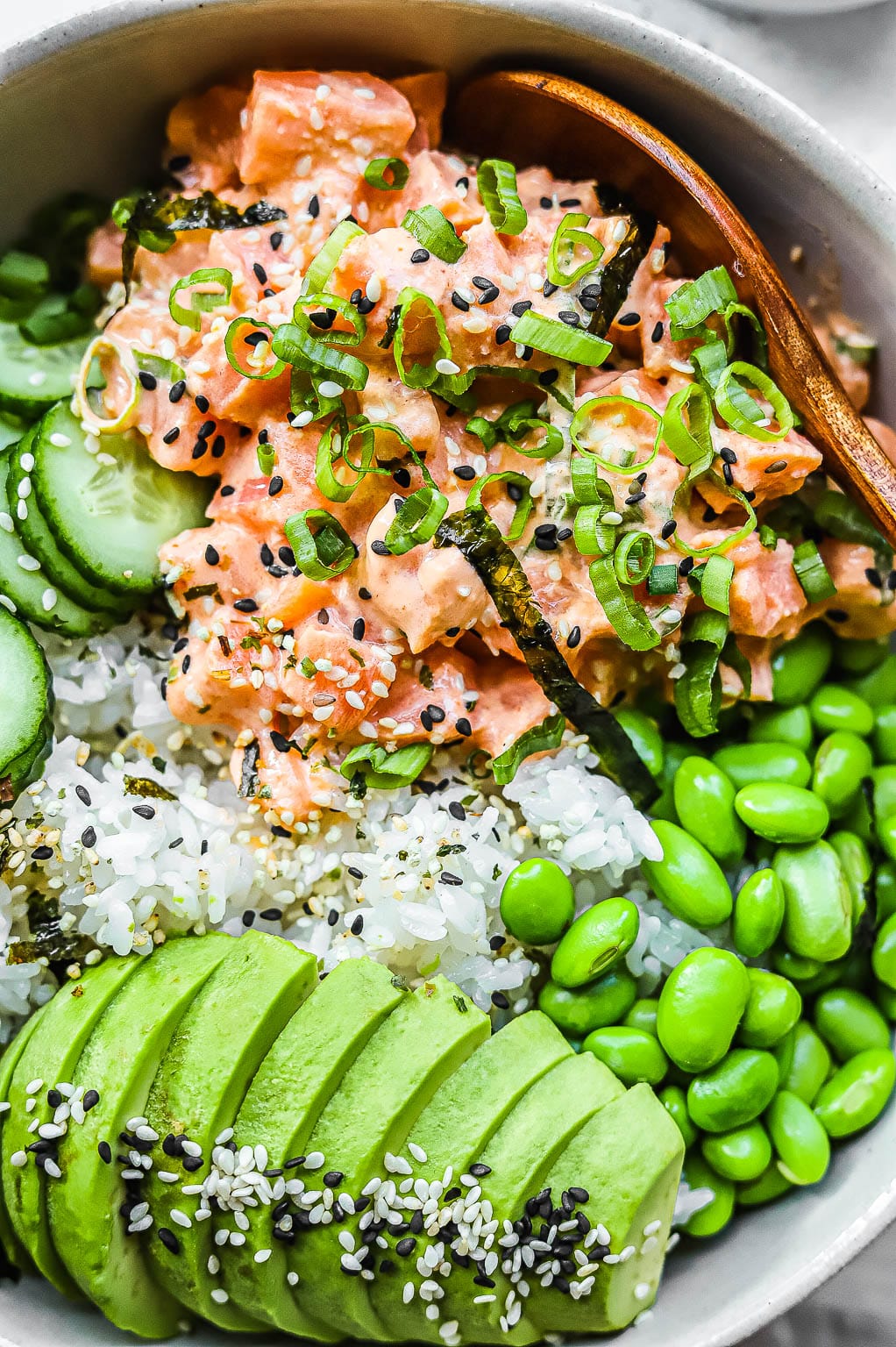 spicy salmon sushi bowls