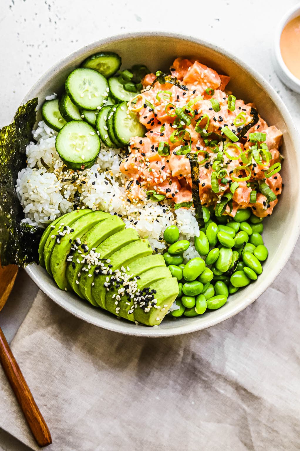 spicy salmon sushi bowls