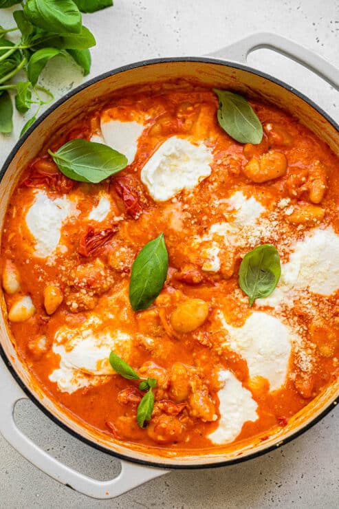 tomato and burrata gnocchi - Easy Vegetarian Dinner Recipes