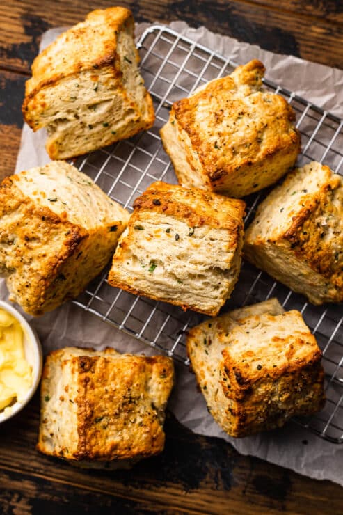 cheddar chive biscuits