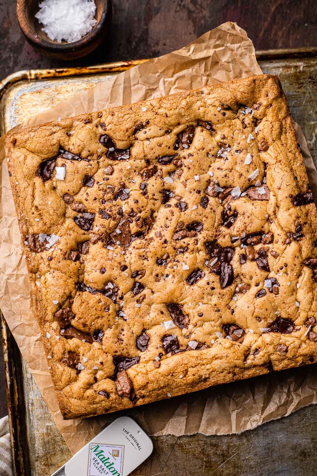 brown butter chocolate chip cookie bars