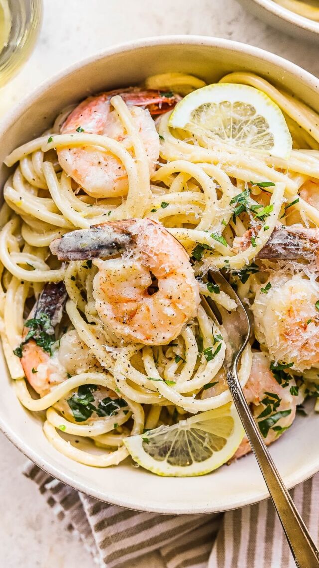 While I may not make it to Italy this summer, this Pasta al Limone with shrimp makes me feel a little closer! This creamy dreamy pasta is somehow both rich and light bursting with fresh lemon flavors and tender shrimp. 

Thanks to the NEW @calphalon Premier Nonstick Hard-Anodized Cookware line (it’s 5x more durable than the Calphalon Classic Line!), I never have to worry about my food sticking. I can make all the cheesy pasta I want and clean up is still a breeze. 

Get the full recipe in my profile!

#calphalonkitchenclub #calphaloncookware #easyrecipes #summerpasta #pasta #onepanmeal #summervibes☀️