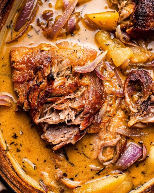 Need a main that’s not Turkey for the big day? My Apple Cider Braised pork is absolutely PERFECT for your Thanksgiving table. 

Search ‘pork’ in my profile or google ‘apple cider pork’ for the full recipe! 
•
•
•
•
•
#braised #braisedpork #fallrecipes #thanksgivingdinner #thanksgivingrecipes #comfortfood #comfortfoods #glutenfreefood #glutenfreerecipes #porkrecipes #fallvibes🍁 #braising #onepotmeal #f52grams #f52community