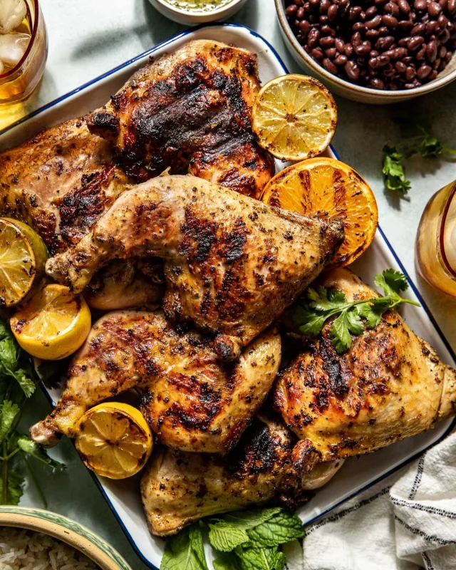My new grilling obsession: Mojo-marinated grilled chicken legs! If you’re in a chicken rut, this recipe is guaranteed to pull you out. The chicken is ultra juicy and the herb and citrus marinade is bright and fresh—so perfect for summer cookouts!

Get the full recipe in my profile or stories!
#grillingseason #mojo #chickenrecipe #grilledchicken #easyrecipe 
📸: @brokegirltable